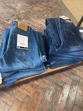 Load image into Gallery viewer, Roxy Stonewash Patch Pocket Stretch Wide Leg