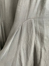 Load image into Gallery viewer, Anais Midi Skirt Navy