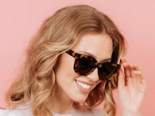 Load image into Gallery viewer, Sun Readers Glasses Encore Tortoiseshell