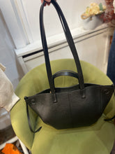 Load image into Gallery viewer, Arabella Leather Tote Bag Black
