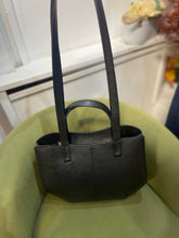 Load image into Gallery viewer, Arabella Leather Tote Bag Black