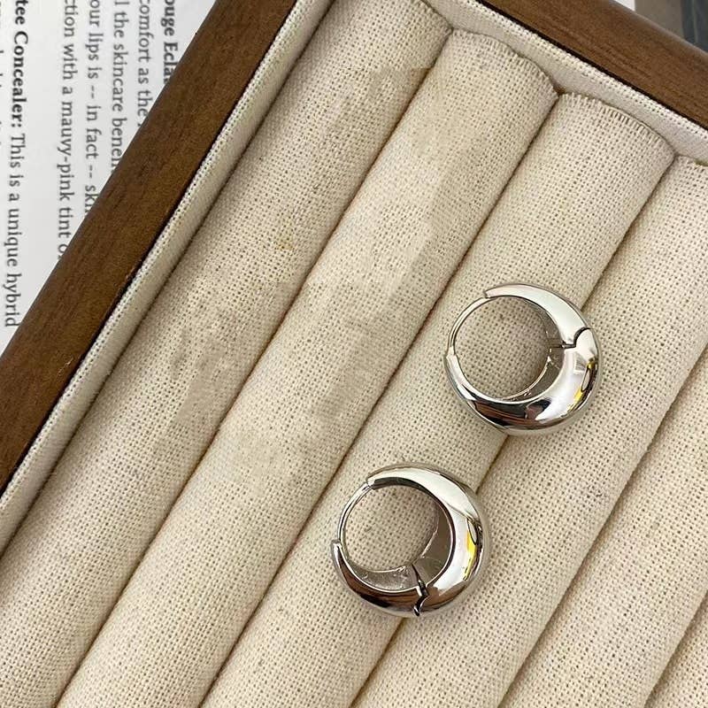 Chubby Huggie Hoop in Silver