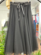 Load image into Gallery viewer, Tulle Skirt Black
