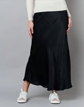 Load image into Gallery viewer, Sable Slinky Skirt Black
