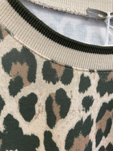 Load image into Gallery viewer, Bolt Leopard Sweat Khaki/Camel Leopard
