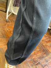 Load image into Gallery viewer, Bria Barrel Leg Jogger Denim
