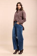 Load image into Gallery viewer, Bonnie Stretch Barrel Leg Jean Mid Wash
