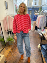 Load image into Gallery viewer, Brielle Stretch Barrel Leg Jean Light Blue
