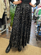 Load image into Gallery viewer, Stella Sequin Skirt Black/Silver
