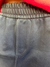 Load image into Gallery viewer, Bria Barrel Leg Jogger Denim
