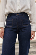 Load image into Gallery viewer, Gaspard Wide Leg Jeans Jet Wash
