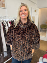 Load image into Gallery viewer, Faux Fur  Zip Cape Leopard
