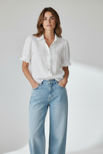 Load image into Gallery viewer, Sara Short Sleeve Linen Collared Shirt White
