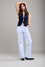 Load image into Gallery viewer, Gloria Patch Pocket Stretch Wide Leg Denim White
