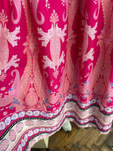 Load image into Gallery viewer, Sara Printed Skirt Fuchsia

