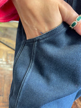 Load image into Gallery viewer, Bria Barrel Leg Jogger Denim
