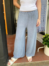 Load image into Gallery viewer, Teabag Washed Linen Wide Leg Trousers Denim
