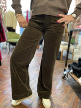 Load image into Gallery viewer, Marsha Patch Pocket Stretch Wide Leg Cord Trousers Chocolate
