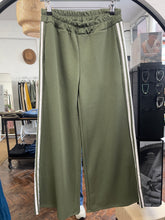 Load image into Gallery viewer, Dash Side Stripe Jogger Khaki
