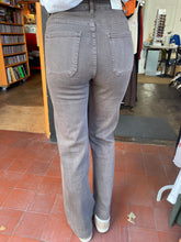 Load image into Gallery viewer, Jenny Front Plait Pocket Chocolate
