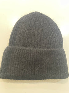 Fluffy Beanie Black