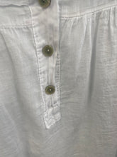 Load image into Gallery viewer, Iris Pintuck Voile Top White
