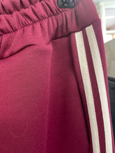 Load image into Gallery viewer, Dash Side Stripe Jogger Bordeaux
