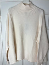 Load image into Gallery viewer, Tammy Ribbed Turtle Neck Jumper Cream
