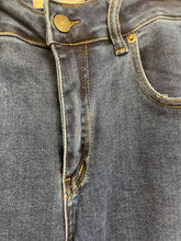 Load image into Gallery viewer, Brisa Barrel Leg Denim

