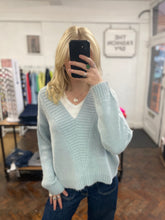 Load image into Gallery viewer, Maglia V Neck Pale Blue
