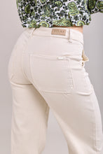 Load image into Gallery viewer, Gloria Patch Pocket Stretch Wide Leg Denim Beige
