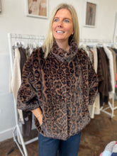 Load image into Gallery viewer, Faux Fur  Zip Cape Leopard
