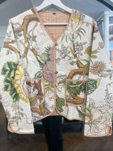 Load image into Gallery viewer, Tara Cotton Quilted Jacket Cream Blossom
