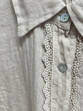 Load image into Gallery viewer, Sara Short Sleeve Linen Collared Shirt Stone
