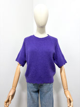 Load image into Gallery viewer, Maris Scalloped Edge Short Sleeve Jumper Violet
