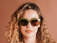 Load image into Gallery viewer, Sun Readers Glasses Encore Olive

