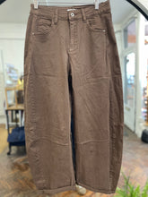 Load image into Gallery viewer, Brielle Stretch Barrel Leg Trouser Chocolate
