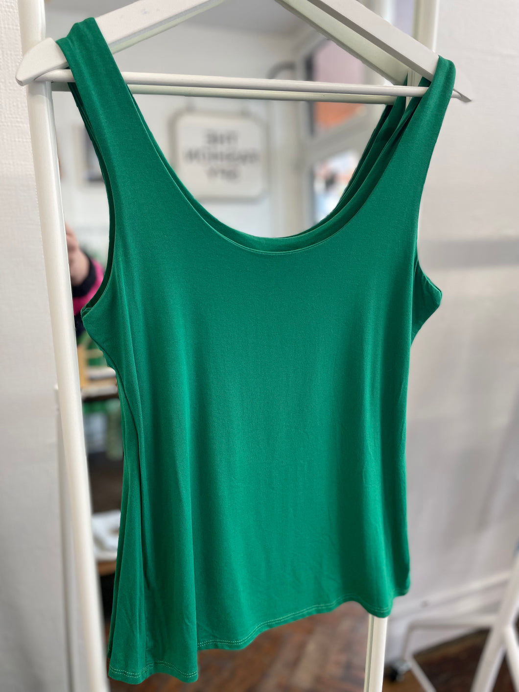 Double Layer Scoop Vest Emerald