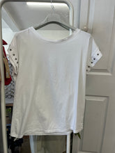 Load image into Gallery viewer, Crew Neck Star Stud T-Shirt White
