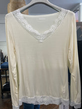 Load image into Gallery viewer, Lace Trim V Neck Modal/Cashmere Base Layer Cream
