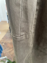 Load image into Gallery viewer, Brielle Stretch Barrel Leg Trouser Dark Khaki
