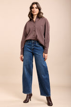 Load image into Gallery viewer, Bonnie Stretch Barrel Leg Jean Mid Wash
