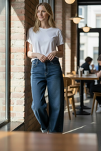 Load image into Gallery viewer, Brielle Stretch Barrel Leg Jean Indigo
