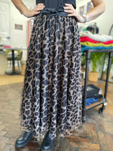 Load image into Gallery viewer, Smudge Tulle Skirt Leopard
