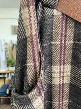 Load image into Gallery viewer, Checked Jersey Skirt Grey/Wine
