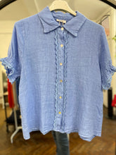 Load image into Gallery viewer, Sara Short Sleeve Linen Collared Shirt Cornflower
