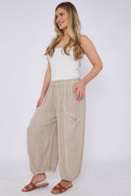 Load image into Gallery viewer, Teabag Linen Barrel Trouser Beige
