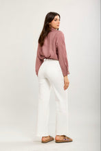Load image into Gallery viewer, Gloria Patch Pocket Stretch Wide Leg Denim Off White
