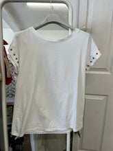 Load image into Gallery viewer, Crew Neck Star Stud T-Shirt White
