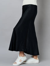 Load image into Gallery viewer, Sable Slinky Skirt Black
